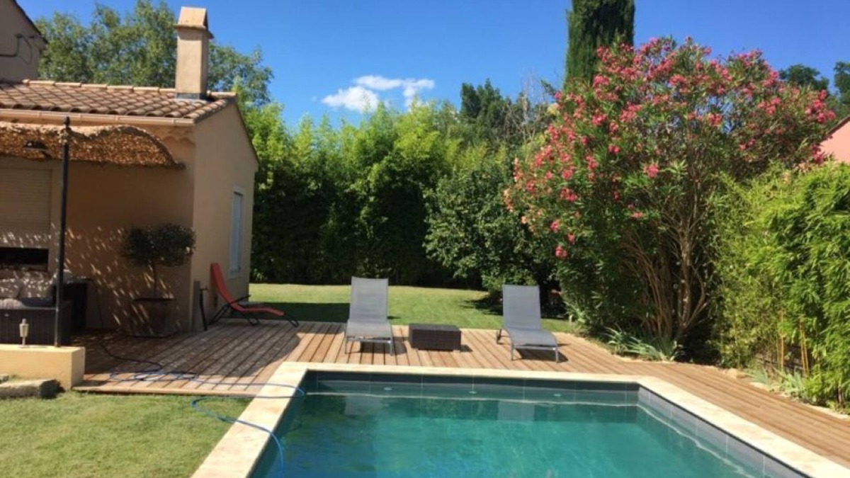 Pont-Saint-Esprit Villa | Villa with swimming pool in PONT SAINT ESPRIT near the Gorges de l'Ardeche