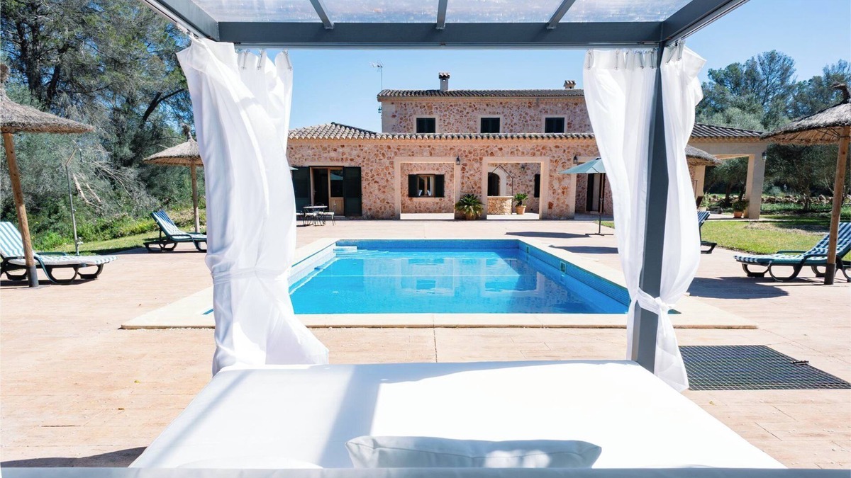Sencelles Villa | Villa with Swimming Pool for 12 people in Mallorca with BBQ