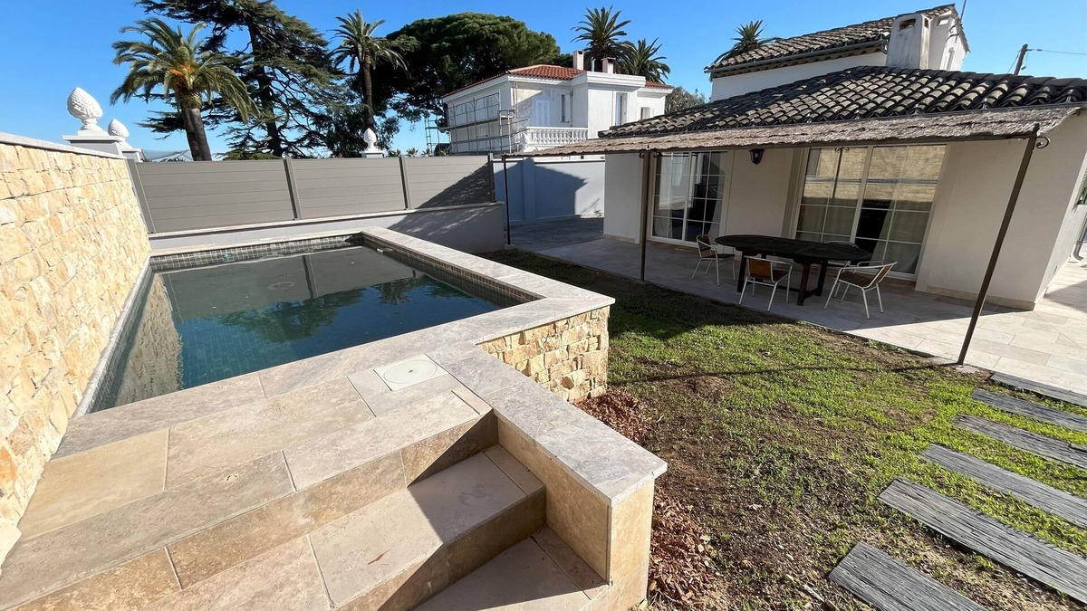 Villeneuve-Loubet Villa | Villa with swimming pool, parking, close to Vaugrenier park and all amenities.