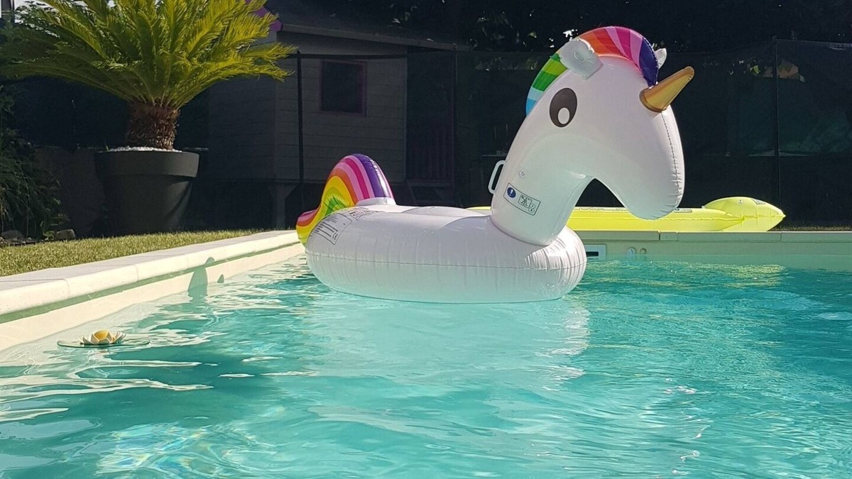 Vedene House | Villa with swimming pool sleeps 8 in provence