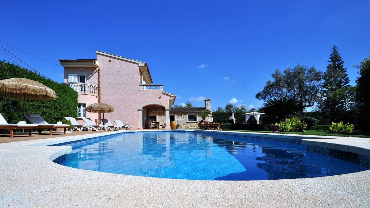Consell Villa | VILLA WITH TENNIS COURT AND POOL BAR
