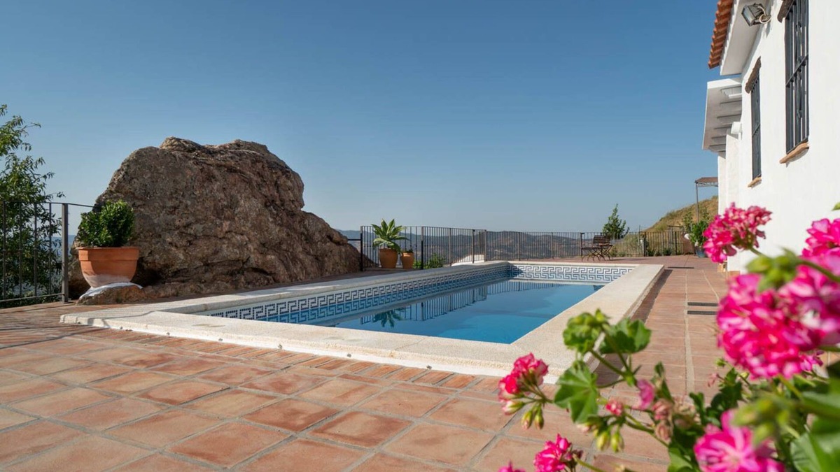 Colmenar Villa | Villa with views and private pool near Malaga.