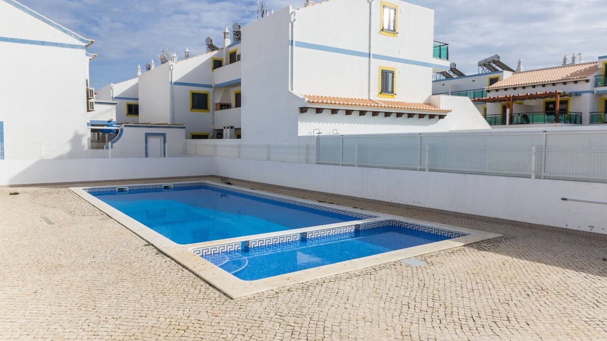Manta Rota Ski Chalet | Villa with WIFI, shared pool 200m from the beach by AlgarveManta (1V4)