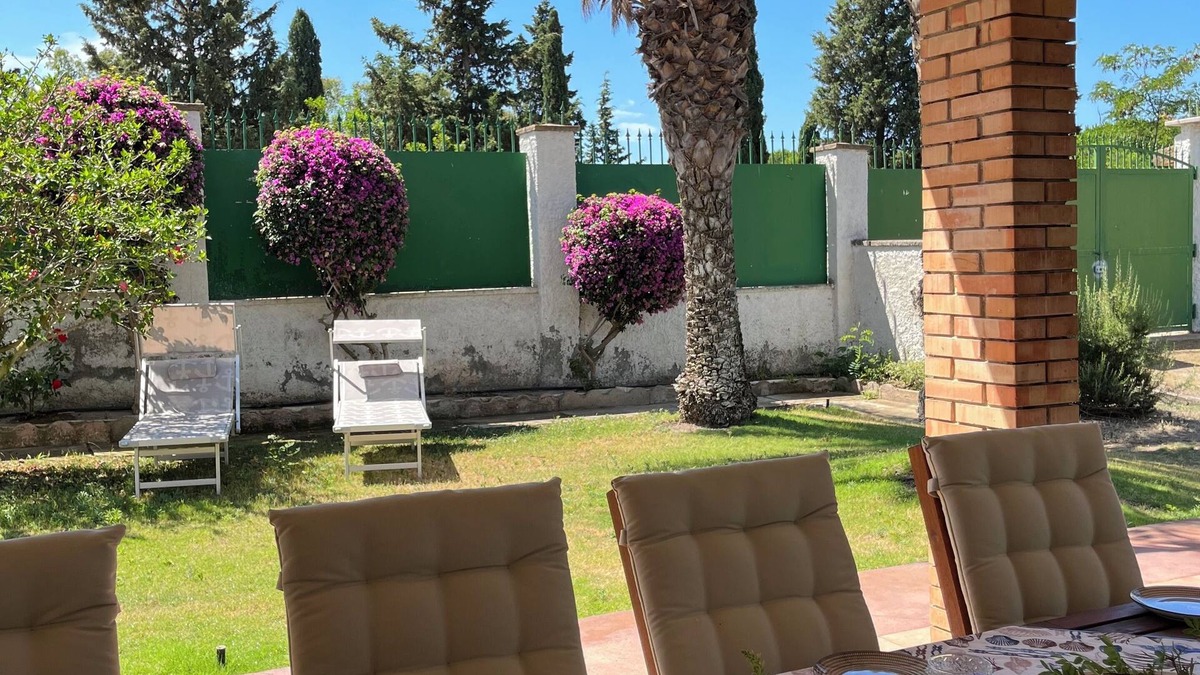 Terra Mala Villa | Villa within walking distance of the sea.