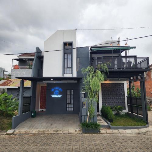 Dinoyo Villa | Villa Yo and By