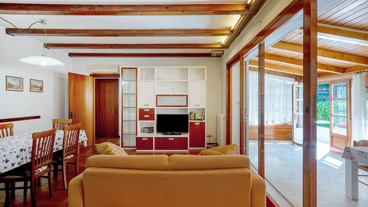 Reschigliano Villa | 'Villa Yolanda' close to the Sea with Garden & A/C