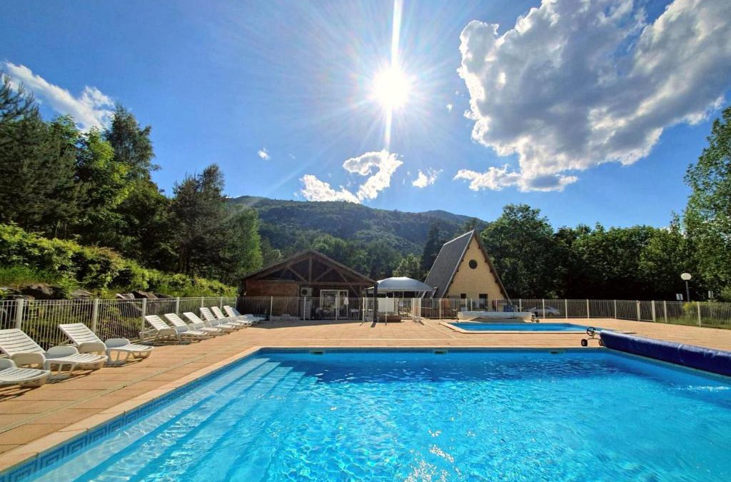 Ubaye-Serre-Poncon Other | Village de chalets et camping La Pierre de l'Aigle
