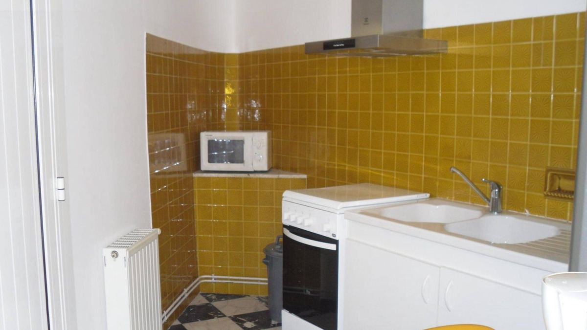 Le Boulou House | Village house near spain, sea, lake, shops nearby