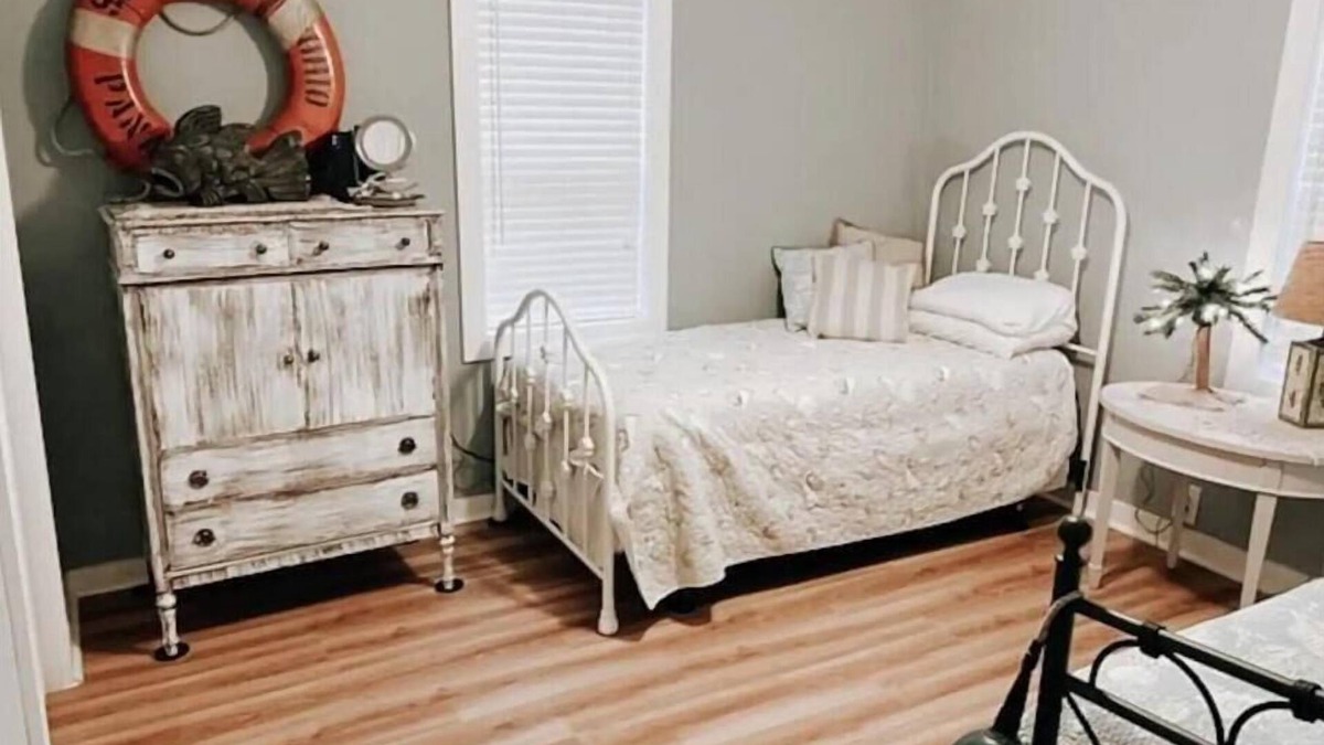 Spring Lake House | Village Lakehouse: Relaxing Getaway near the Beach