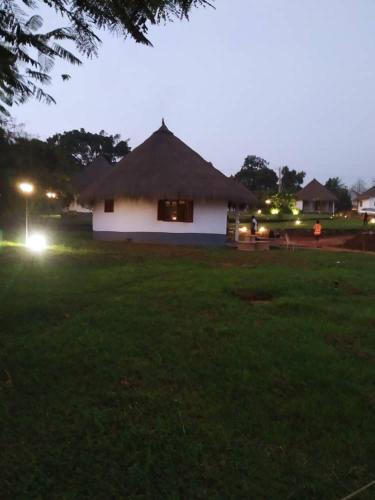 Yaounde Hotel | Village Noah