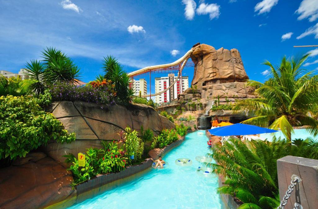 Prive das Caldas Apartment | Villas diRoma com um dia no Acqua Park, Splash e Slide