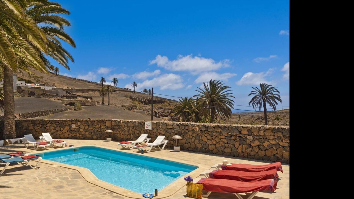 Haria Villa | Villas Finca la Crucita 3 Bedrooms