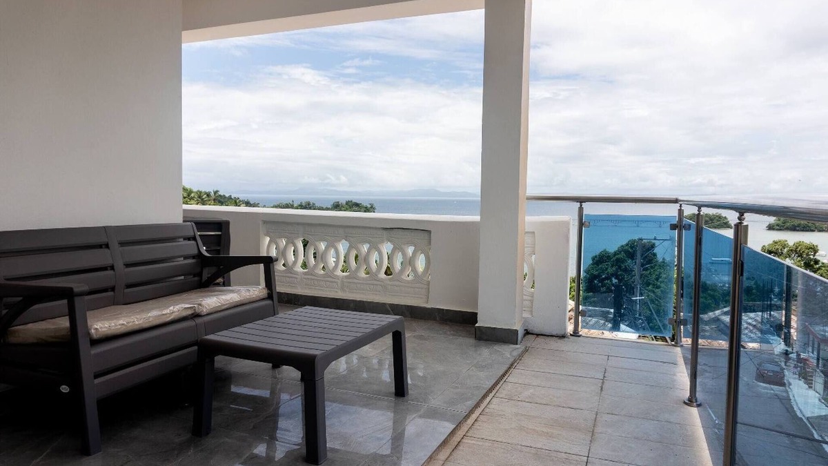 Barrio La Fortaleza Vieja Apartment | Villas Hillside apt 3