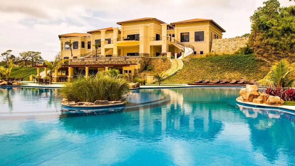 Pristine Bay Villa | Villas in Pristine Bay