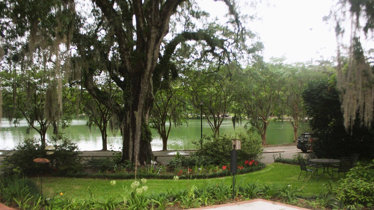 Tallahassee Apartment | Villas @ Lake Ella: 1br/2queen-1bth-Kitchenette