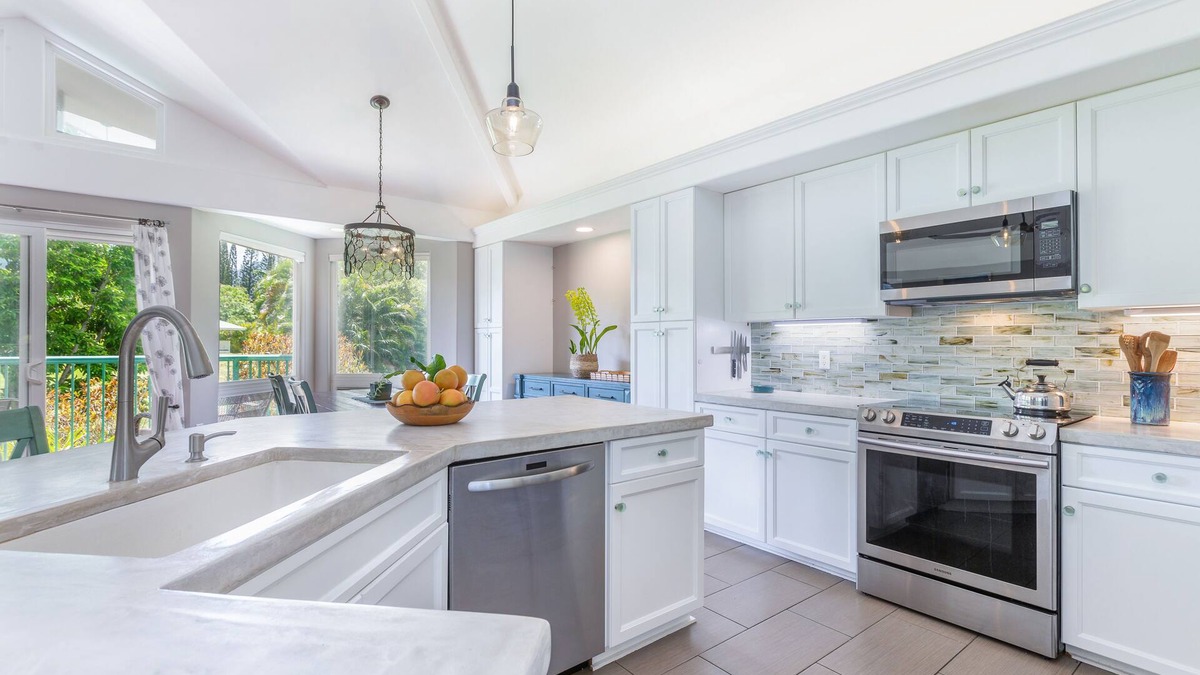 Kaiulani House | VILLAS ON THE PRINCE 27 - PRIVATE GATED UPSCALE COMMUNITY - PANORAMIC GREENERY