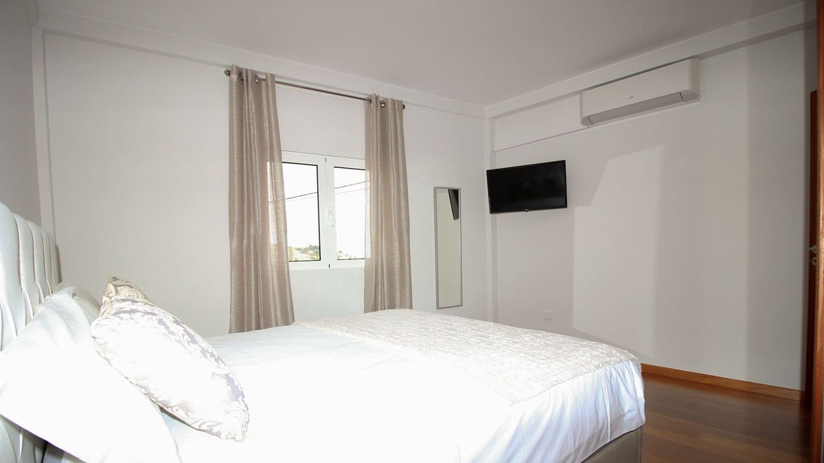 Madeira Island Apartment | Villas Quinta da Lapa 2. Flat G. Heated pool. WiFi