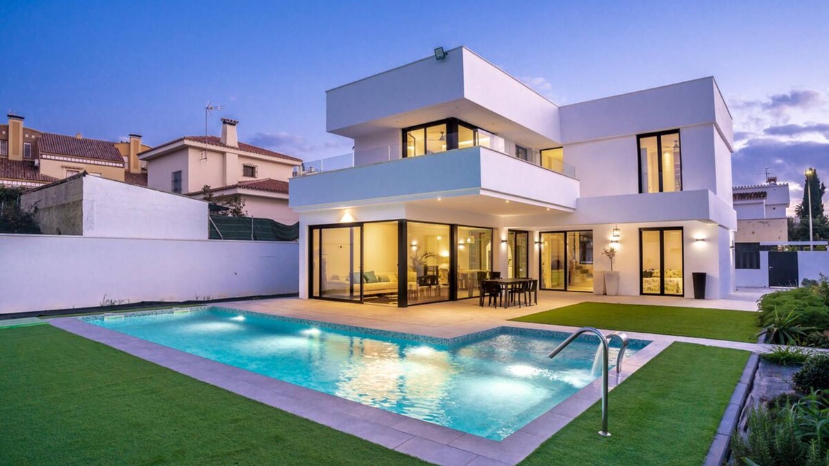 Rincon de la Victoria Ski Chalet | Villaswimmingpoolmalaga
