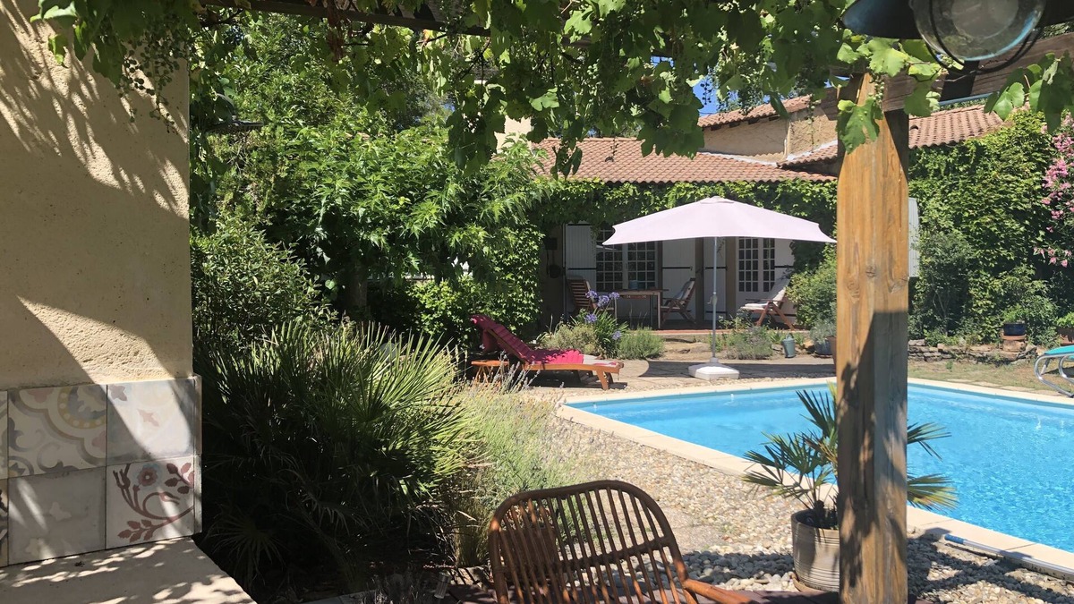 Les Assions House | Ville Végétalisée Pour 6 Personnes .grande Piscine et Cabane Dans les Arbres