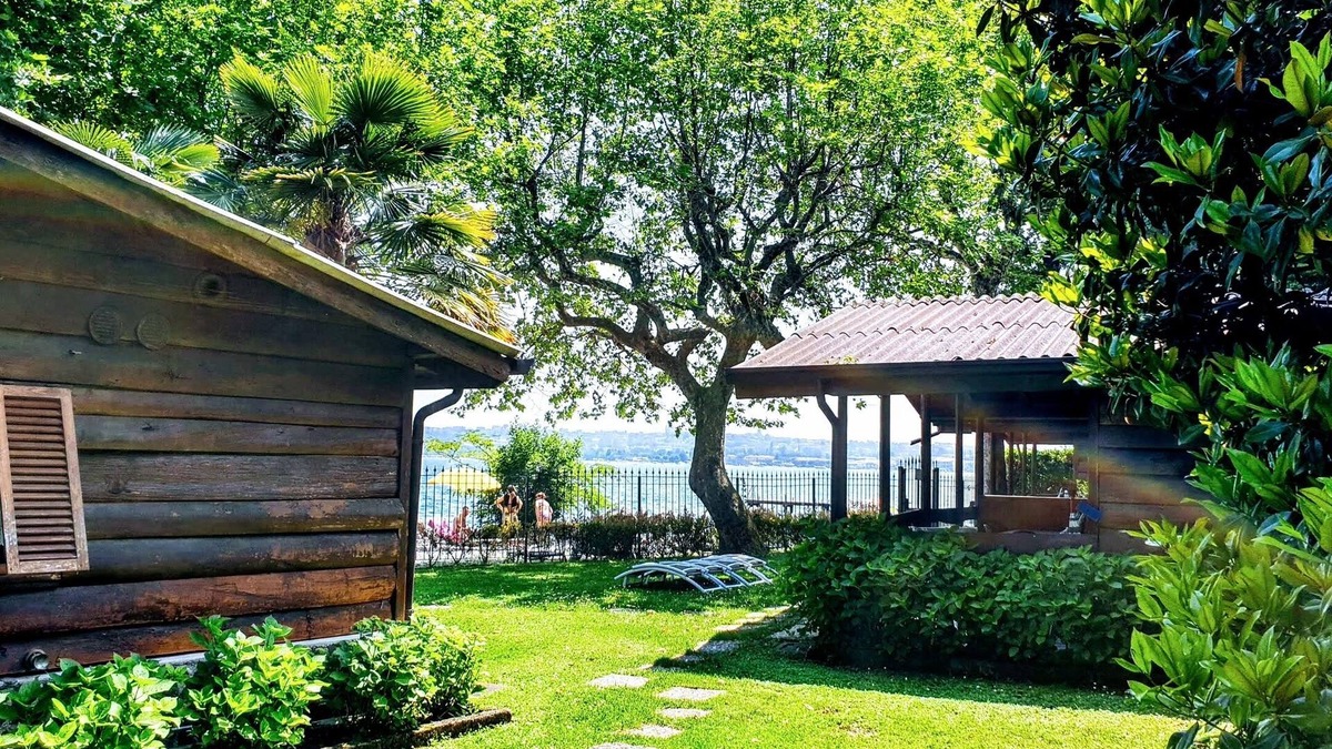 San Felice del Benaco Ski Chalet | Villetta Benaco first row