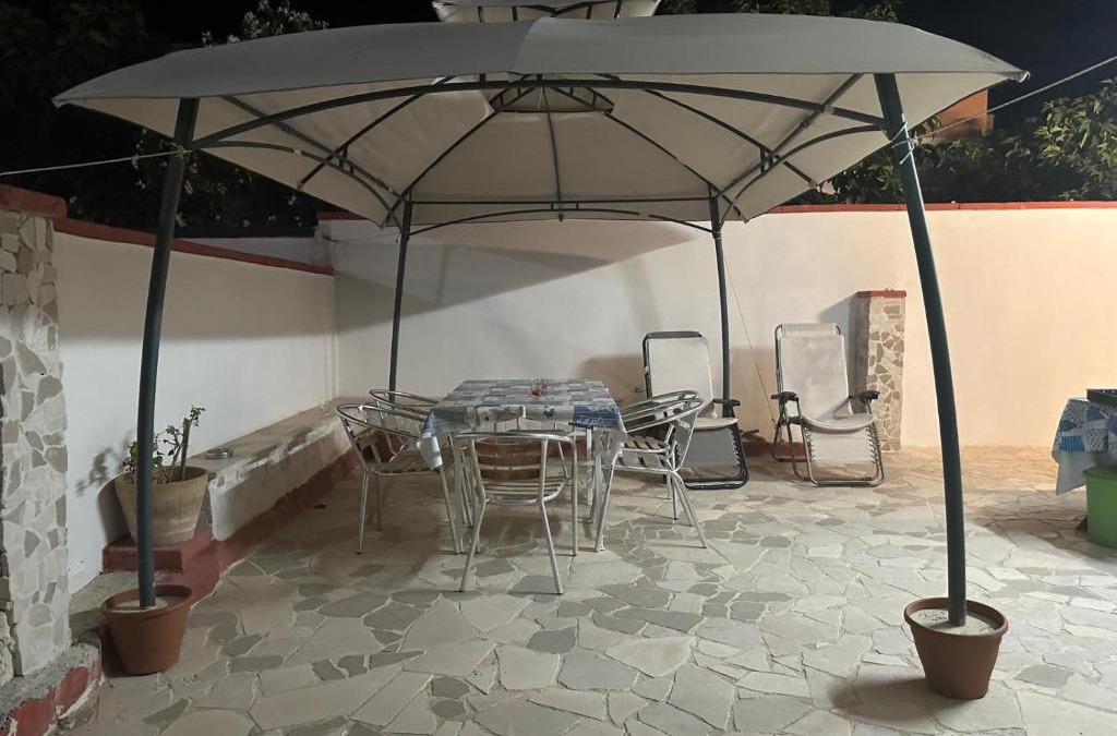 Torre Castiglione Apartment | Villino Nausika fronte mare - B