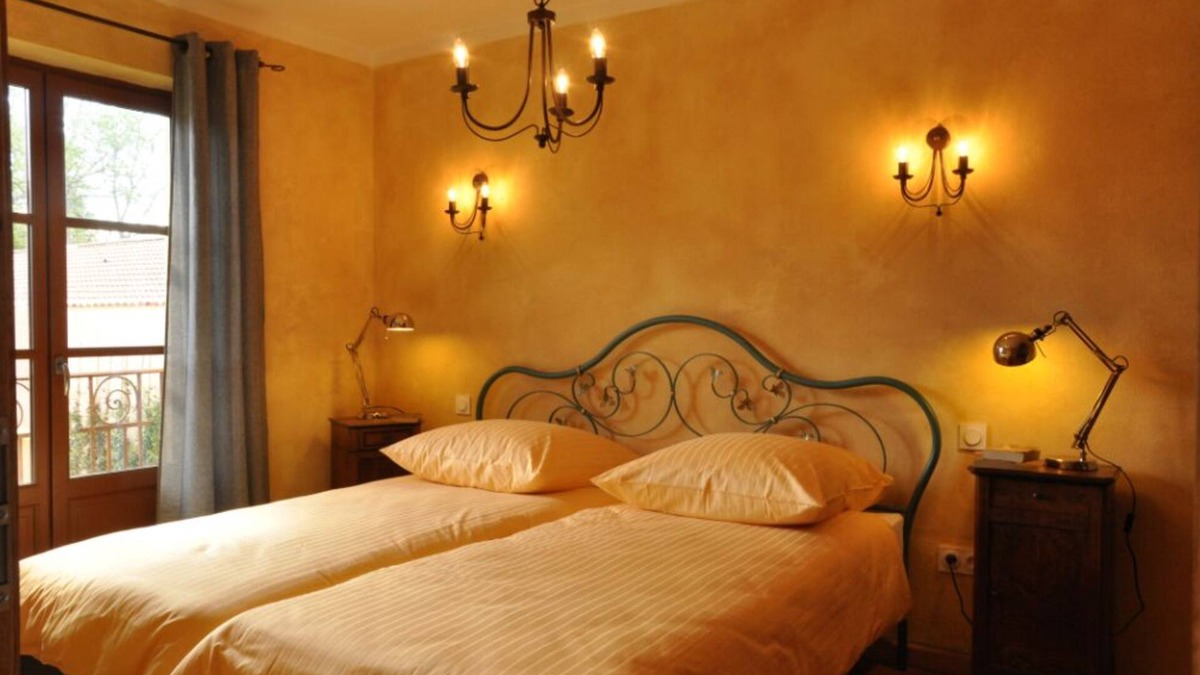Poilhes Apartment | Vinauberge, Gîte Cabernet: Charming holiday flat overlooking the Canal du Midi