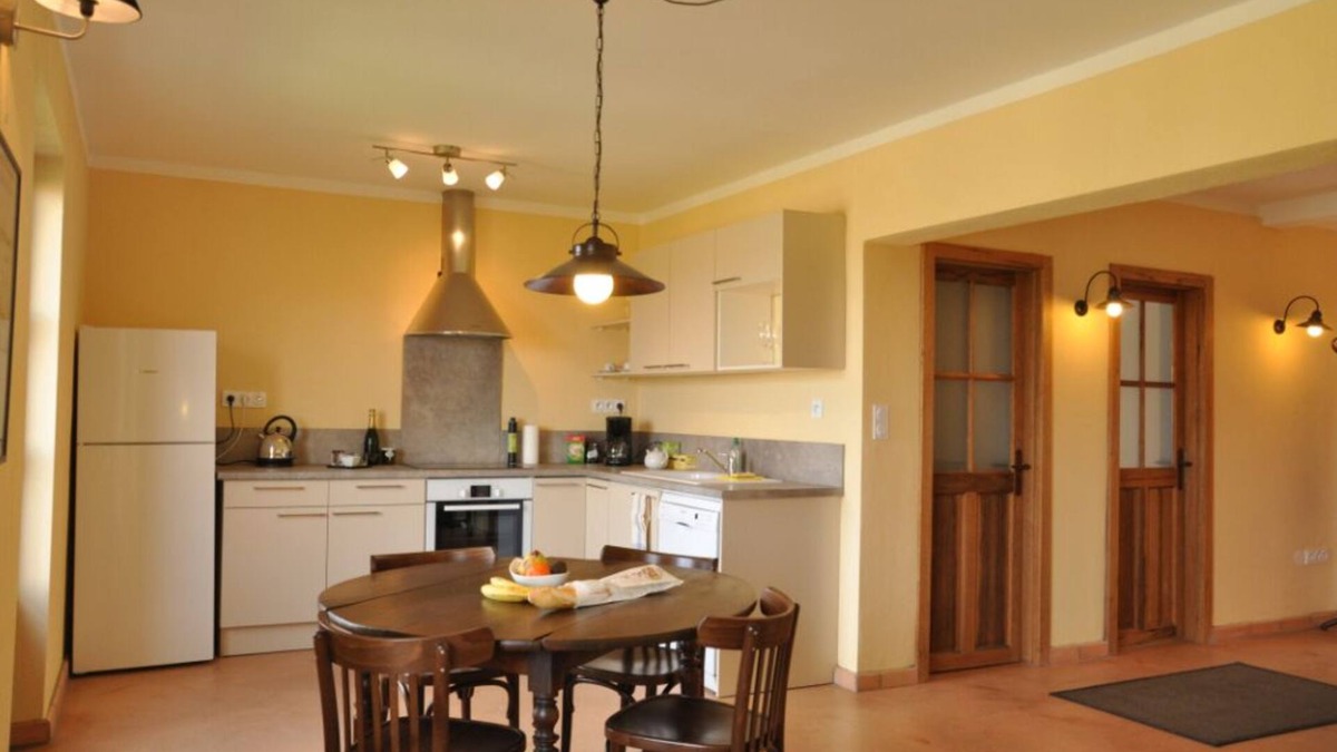 Poilhes Apartment | Vinauberge, Gîte Merlot: Charming holidayhome with terrace next to Canal du Midi