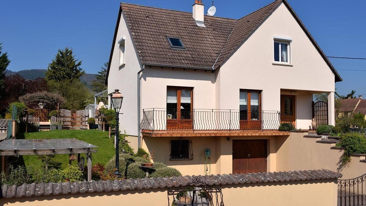Eguisheim Apartment | Vineyard flower * Eguisheim quiet, 3 min walk from the center