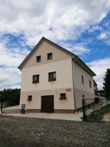 Drnholec House | Vinný sklep u Malíků
