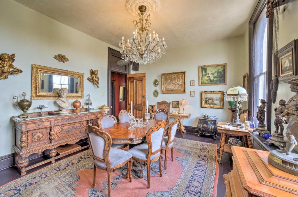 La Porte Apartment | Vintage Apartment in Historic Downtown La Porte!