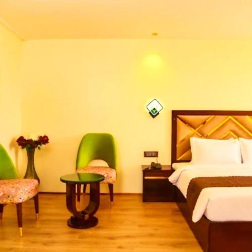 Police Bazar Hotel | Vintage Dreams