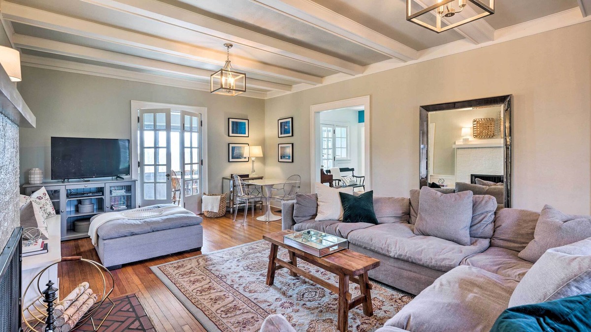 Granville House | Vintage-Mod Getaway w/ Deck + Private Pool!