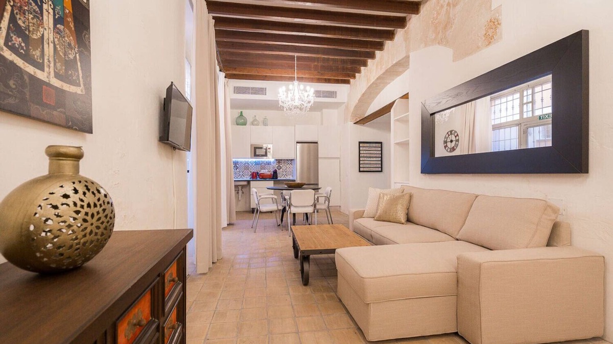 Cort Apartment | VINTAGE PALMA PALACE (CLASSIC 1) TI/200