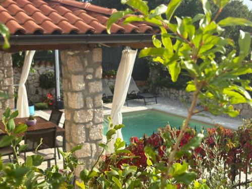 Dramalj Apartment | Vintage Residence Dramalj, pool self-use