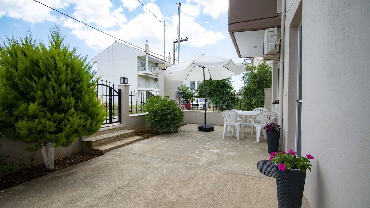 Flogita Apartment | Violeta Apartment by RentalsPro