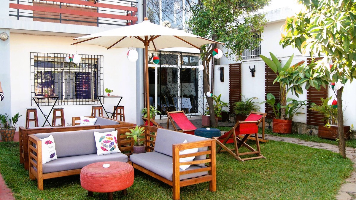 Antananarivo House | VIP ROOM + SERVICES