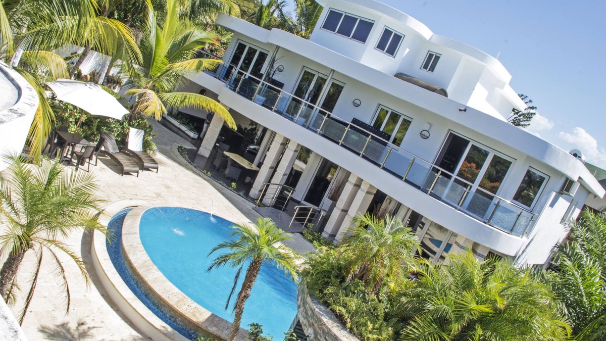 Villas Ana Maria Villa | VIP Rentals offer Villa Platinium Sosua's #1