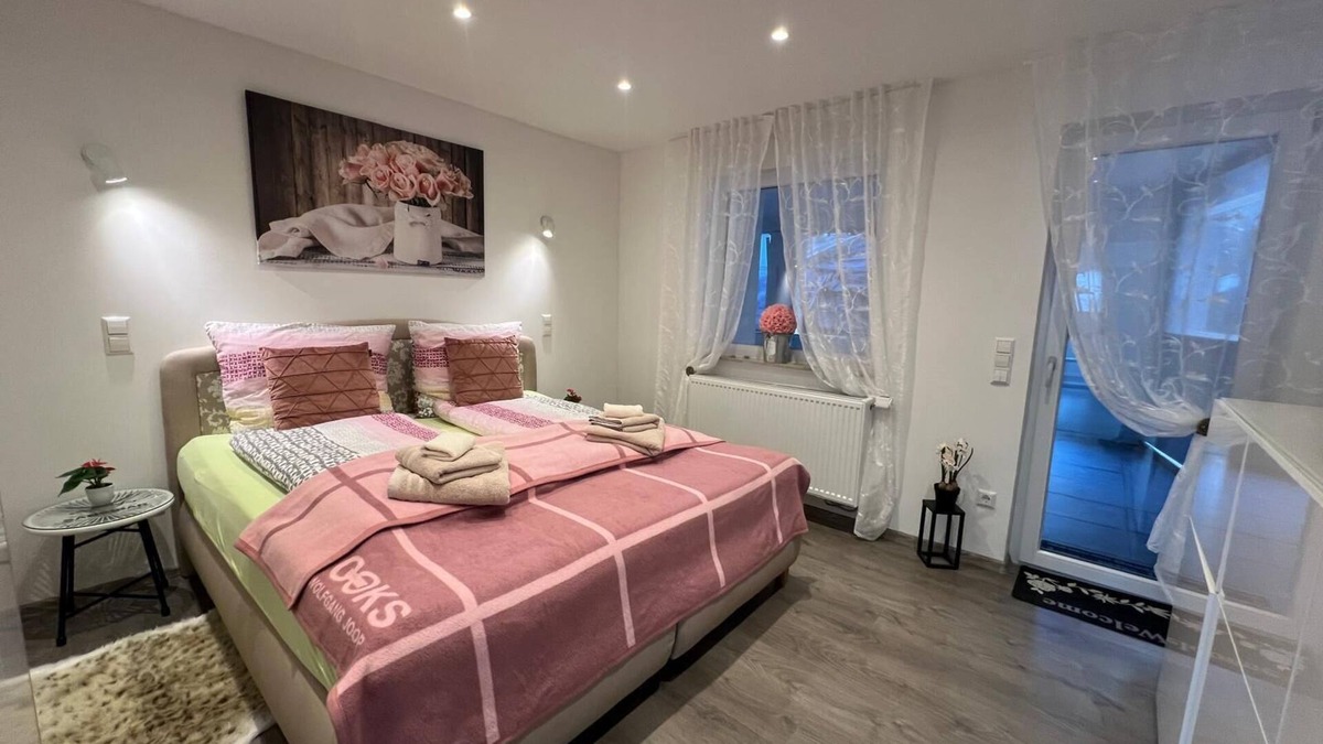 Wiesloch Apartment | ❤ VipStay ❤ Stylish 65m² Suite with kitchen, terrace, parking, Wi-Fi, SmartTV ❤