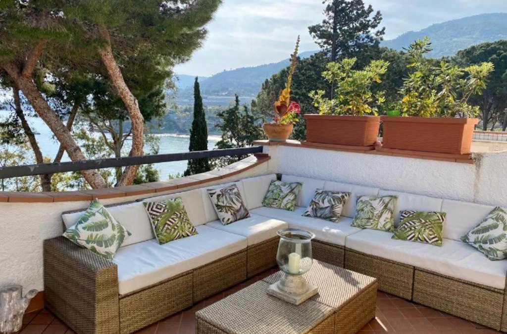 Mazzaforno House | Virgin