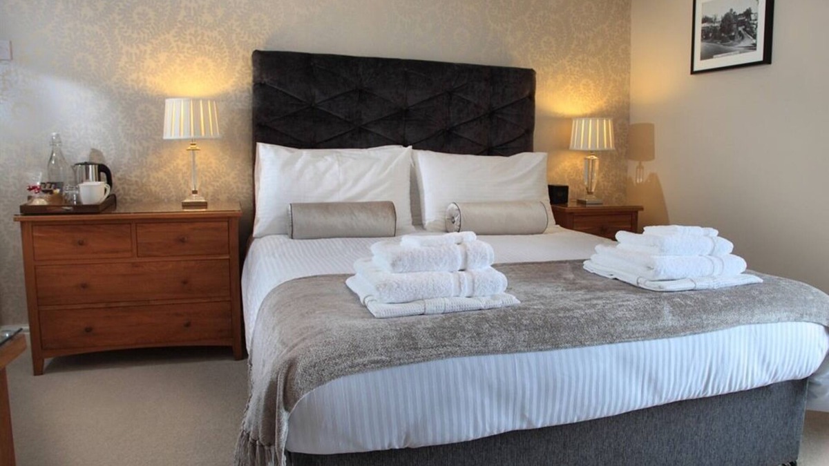 Bloxham Bed & Breakfast | Virginia House Bed and Breakfast