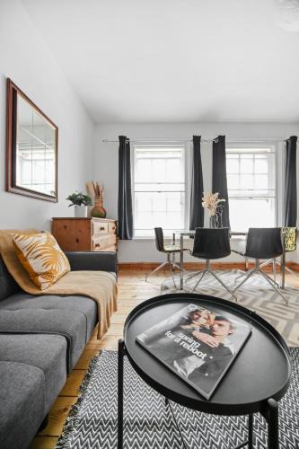 Weavers Apartment | Visit Brick Lane - 1 Bed London Flat with Large Patio
