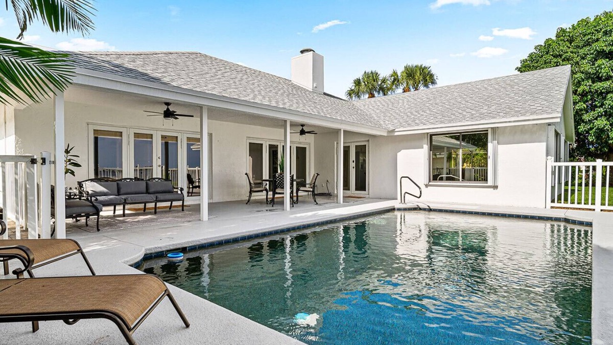 Palm Beach - West Palm Beach House | Vista Bonita - Private Pool, Fire Pit, Mins to DT