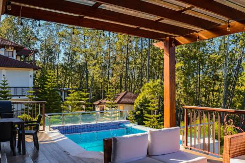 Urbanizacion Raul Ruiz Villa | Vista del Campo Country Club & Villas