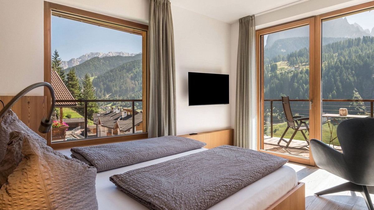 Santa Cristina Val Gardena Apartment | Vista Dolomites Apartment "Liberty" with Mountain View, Balcony & Wi-Fi