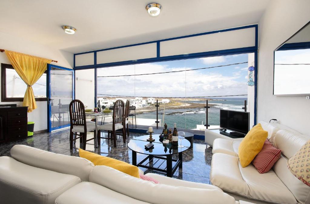 Caleta de Caballo House | Vista Mejía 1