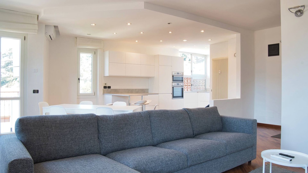 Calolziocorte Apartment | VistaLago Suite - Three Bedroom Apartment, Sleeps 6