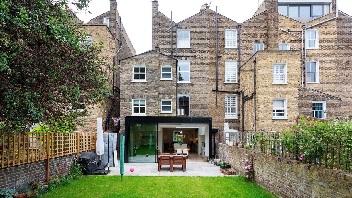 Canonbury House | Visual Jewel, by Veeve