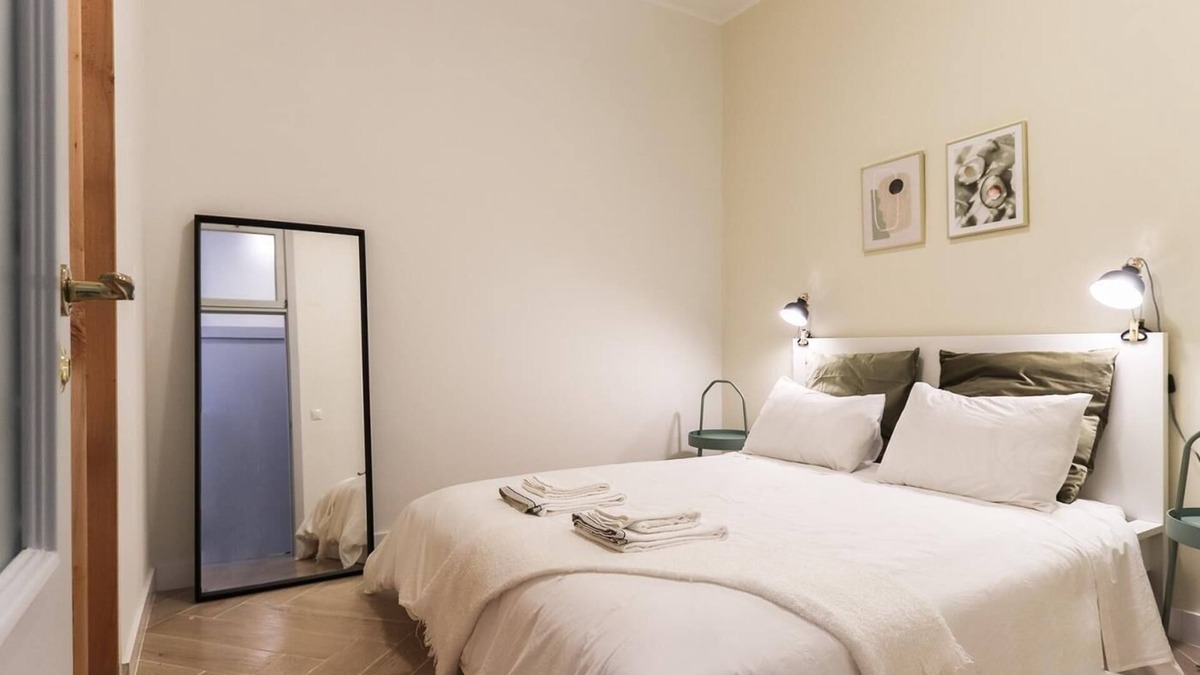 Sao Jorge de Arroios Apartment | Vita Portucale | Lisbon Design Apt. with Terrace