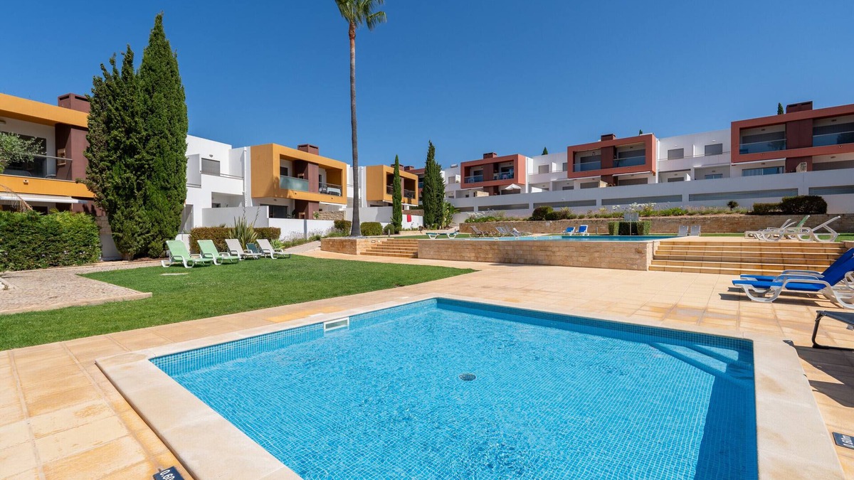 Vale de Parra Apartment | Vitismar: Ground-Floor Apartment with Direct Pool Access in Albufeira