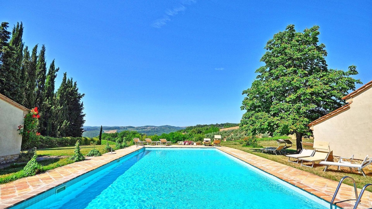 San Gimignano Apartment | Vittoriana 3 - Country house with swimming pool in San Gimignano, Tuscany